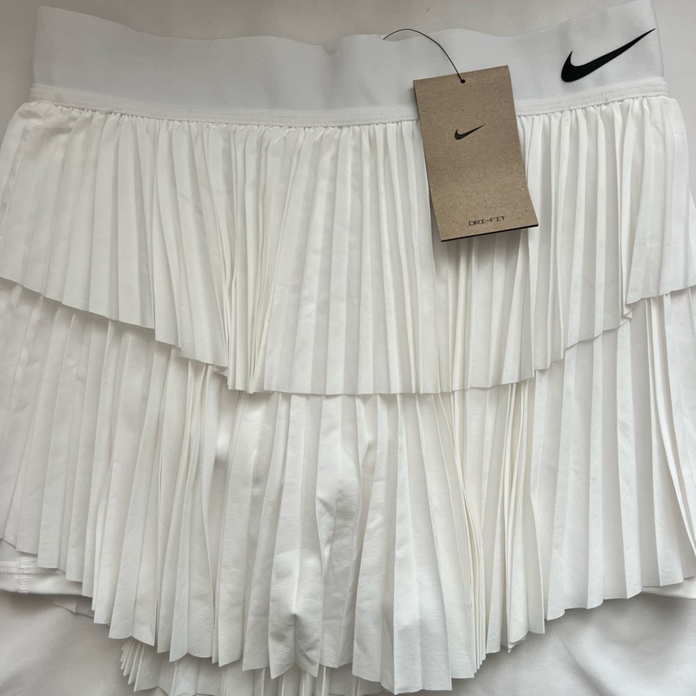 NIKE Ribbed Tennis Skirt